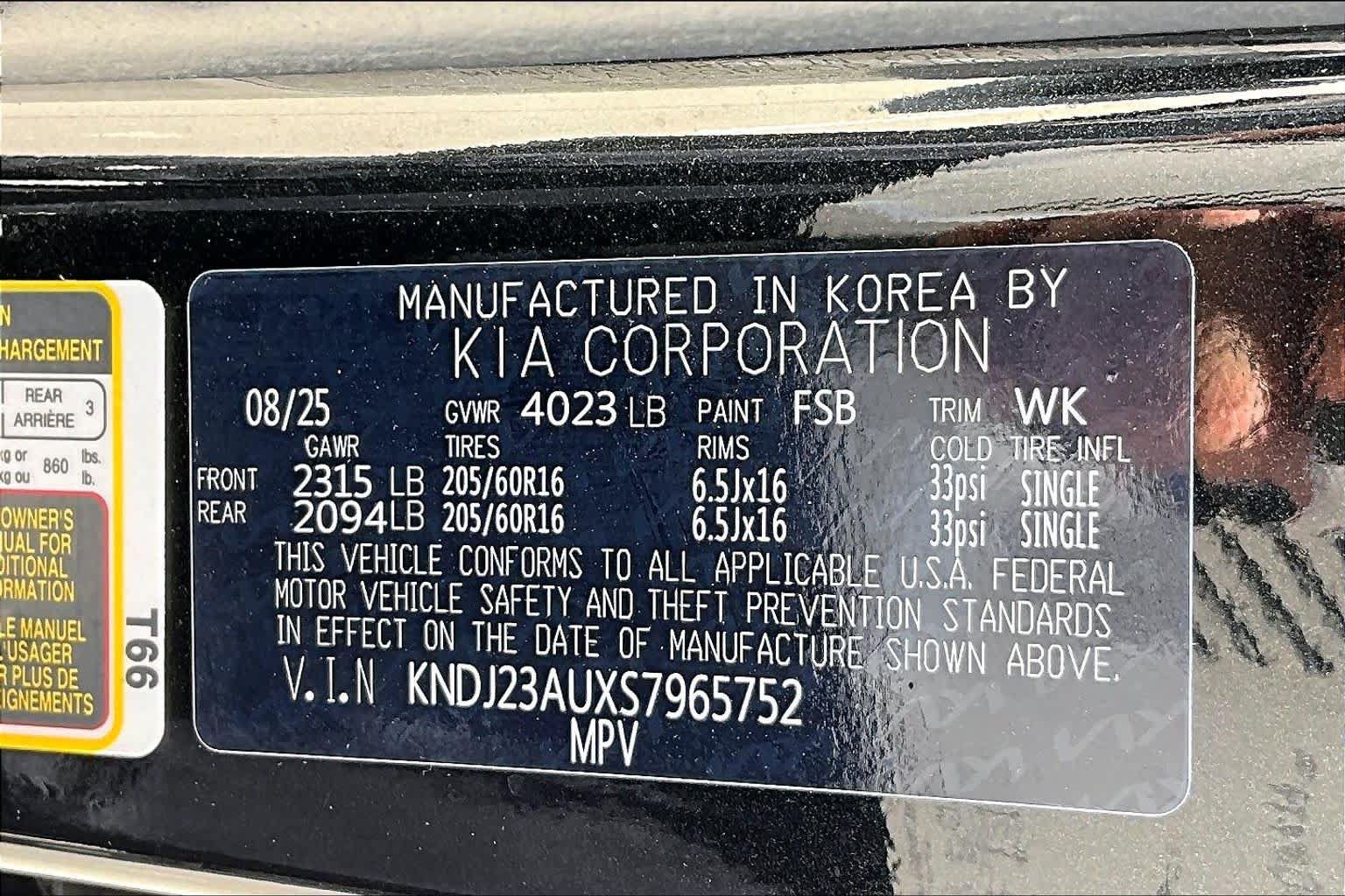 Certified 2025 Kia Soul LX w/ LX Technology Package FWD image 33