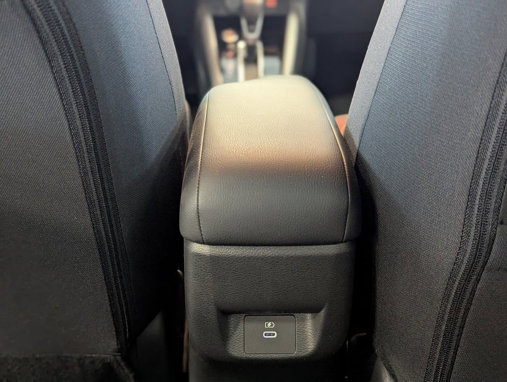 New 2025 Nissan Versa SR w/ Trunk Package image 20