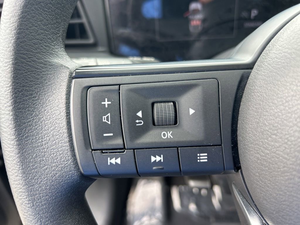 Used 2025 Nissan Kicks S image 39