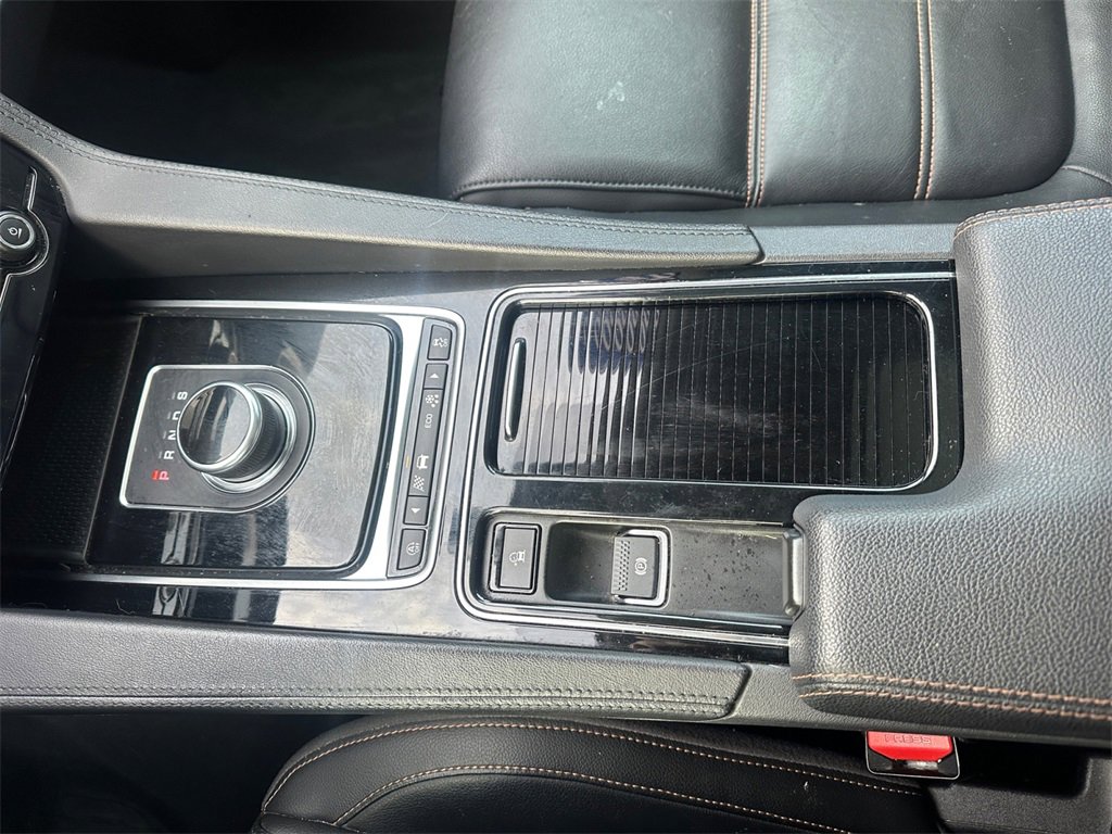 Used 2020 Jaguar F-PACE Prestige image 11