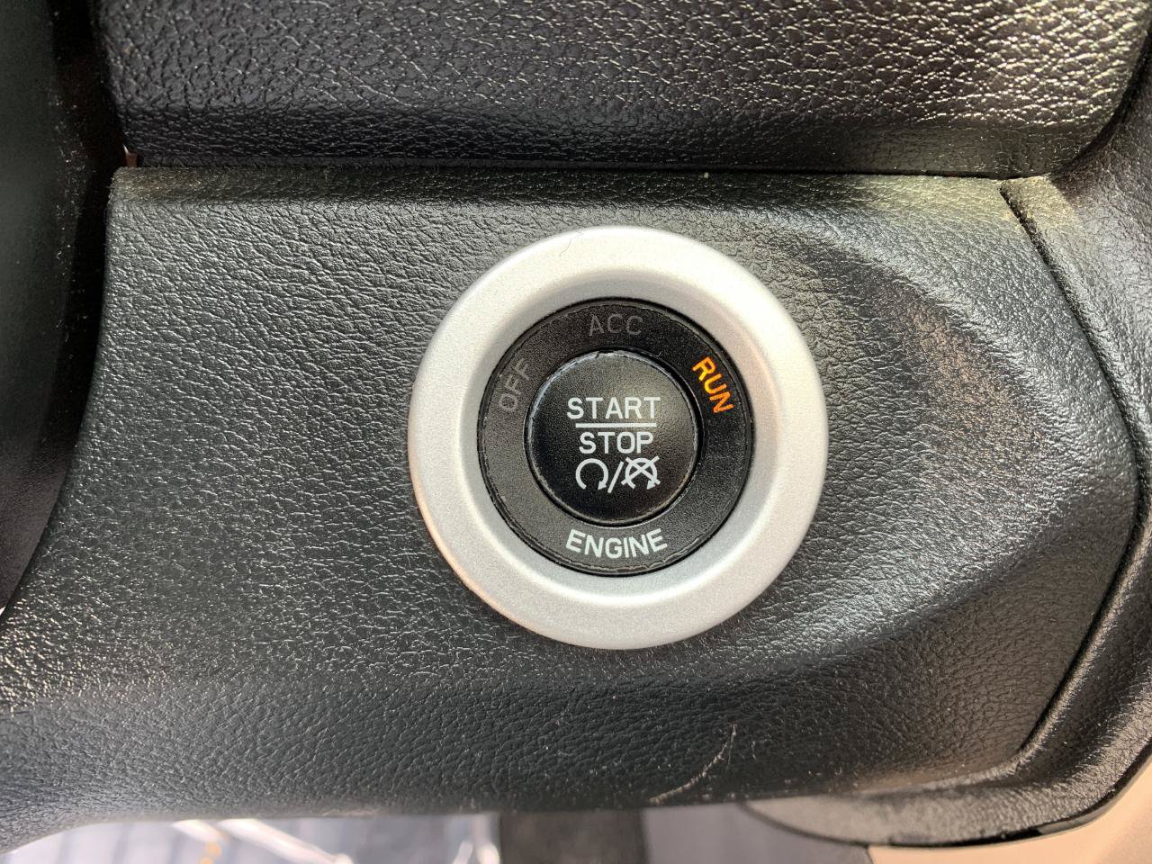 Used 2014 RAM 1500 Laramie Longhorn w/ Convenience Group AWD/4WD image 21