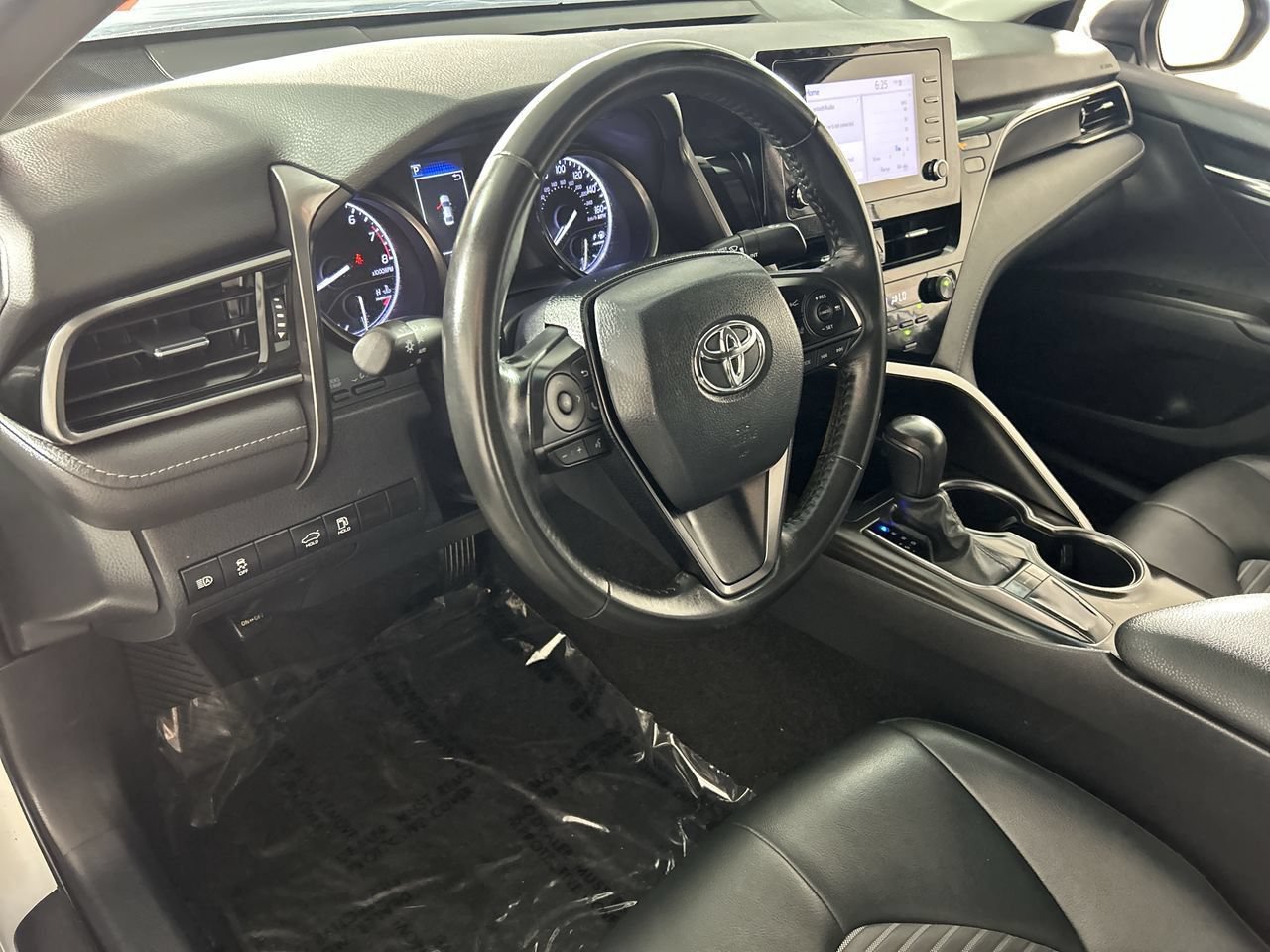 Used 2024 Toyota Camry SE FWD image 12
