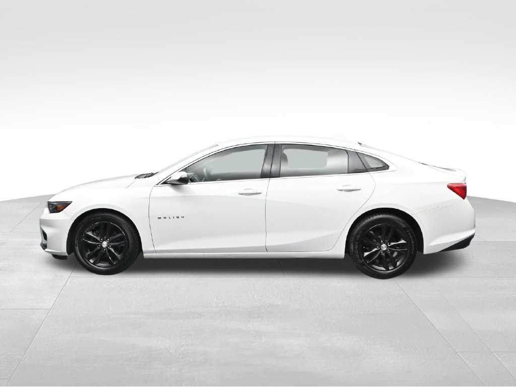 Used 2018 Chevrolet Malibu LT FWD image 2