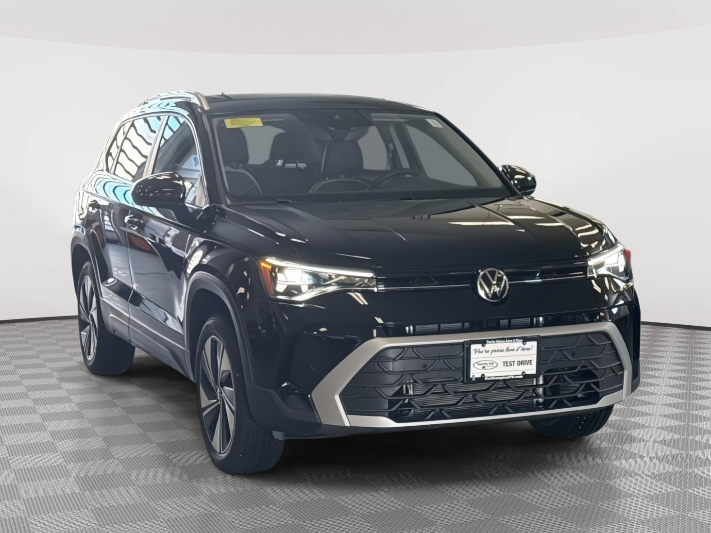 New 2026 Volkswagen Taos SE AWD/4WD image 3