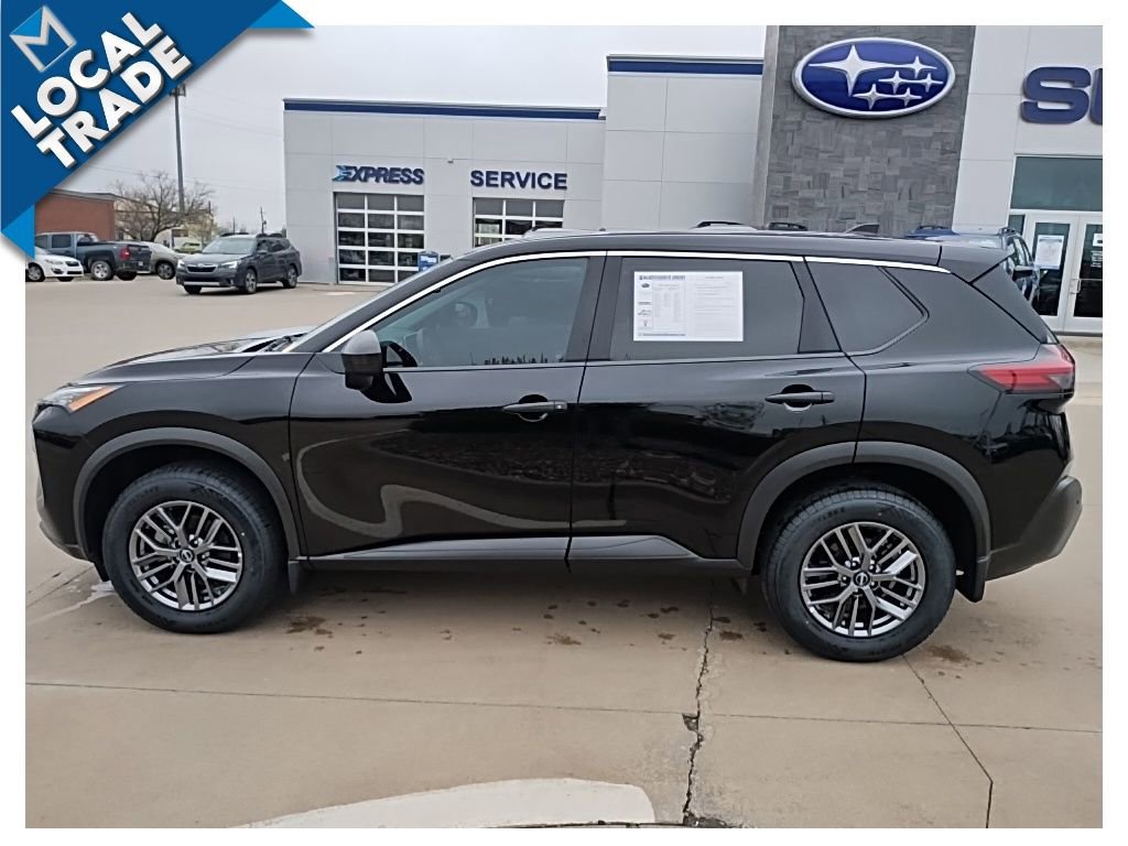 Used 2023 Nissan Rogue S AWD/4WD image 10