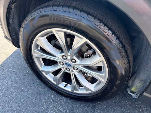 Used 2022 Ford Explorer XLT w/ Equipment Group 202A RWD image 12