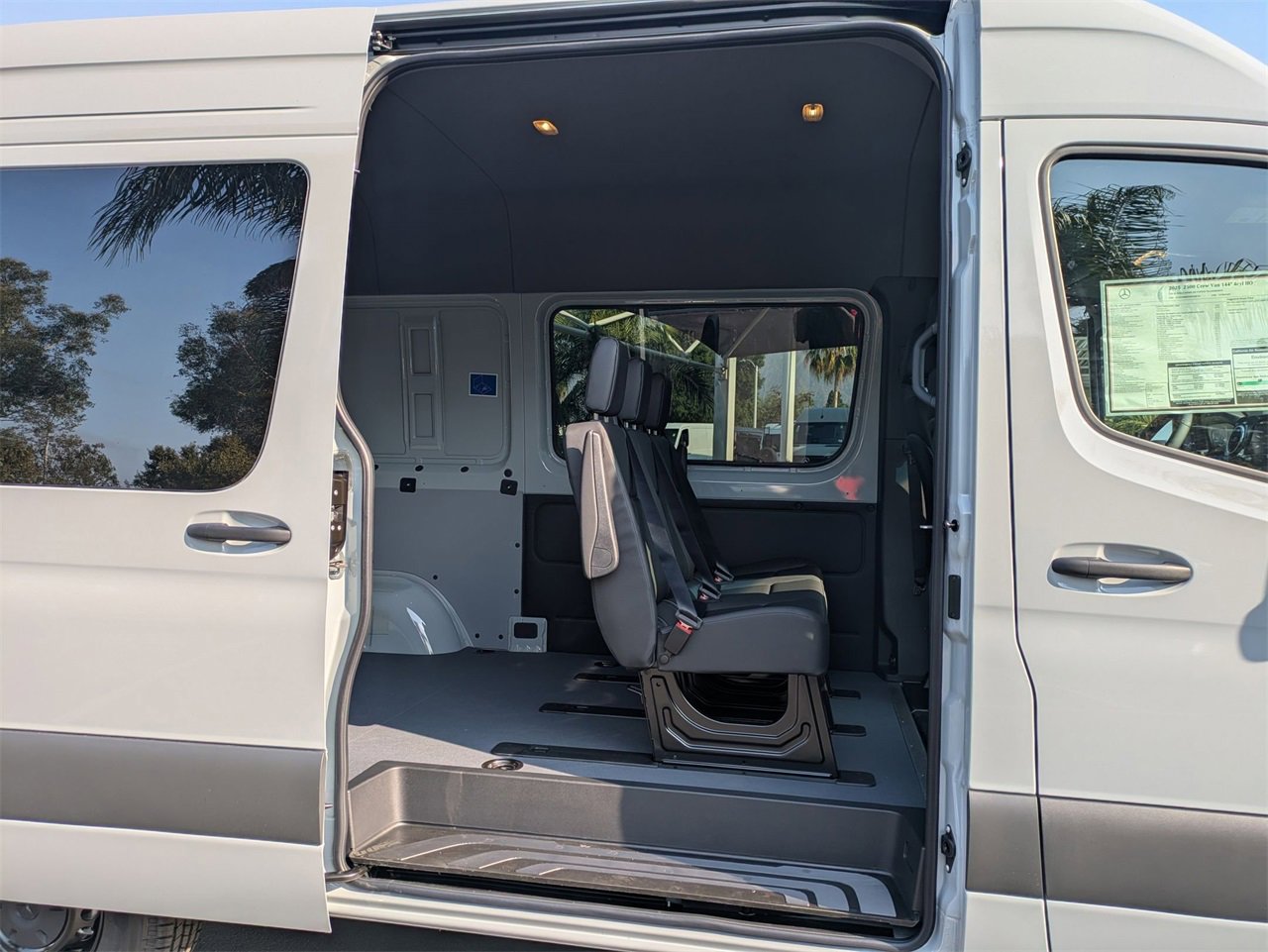 New 2025 Mercedes-Benz Sprinter 2500 image 7