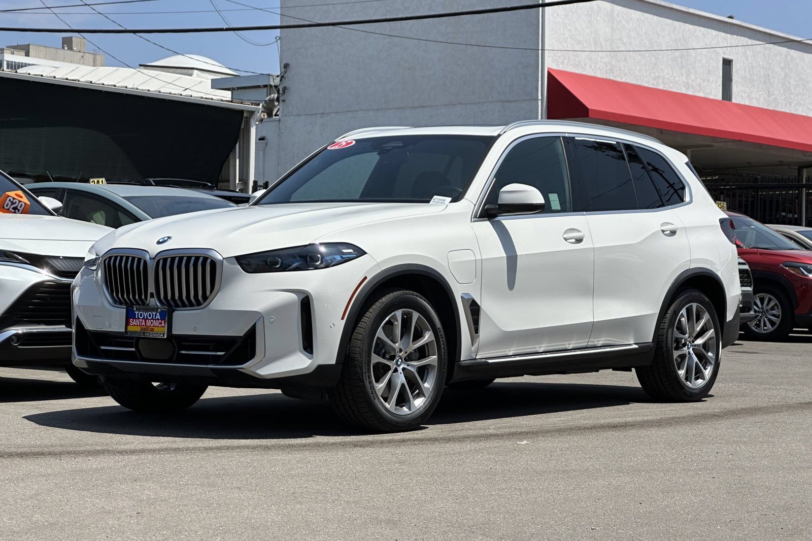 Used 2025 BMW X5 xDrive50e AWD/4WD image 8