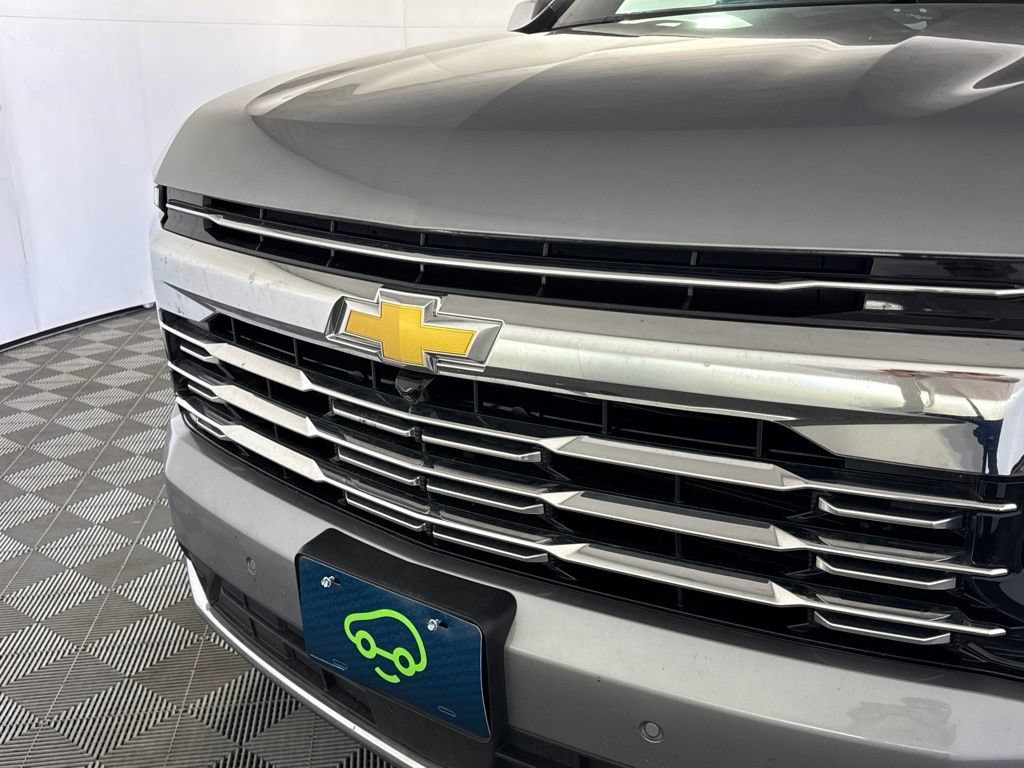 Certified 2025 Chevrolet Suburban Premier AWD/4WD image 41