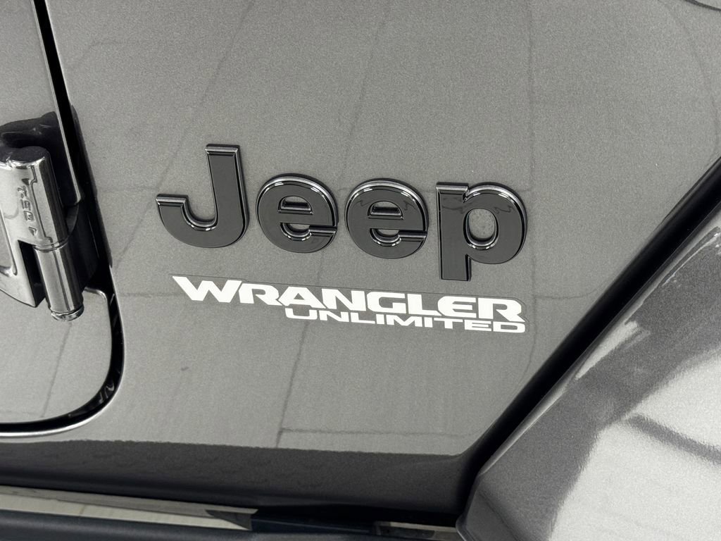 Used 2021 Jeep Wrangler Unlimited Sahara image 37