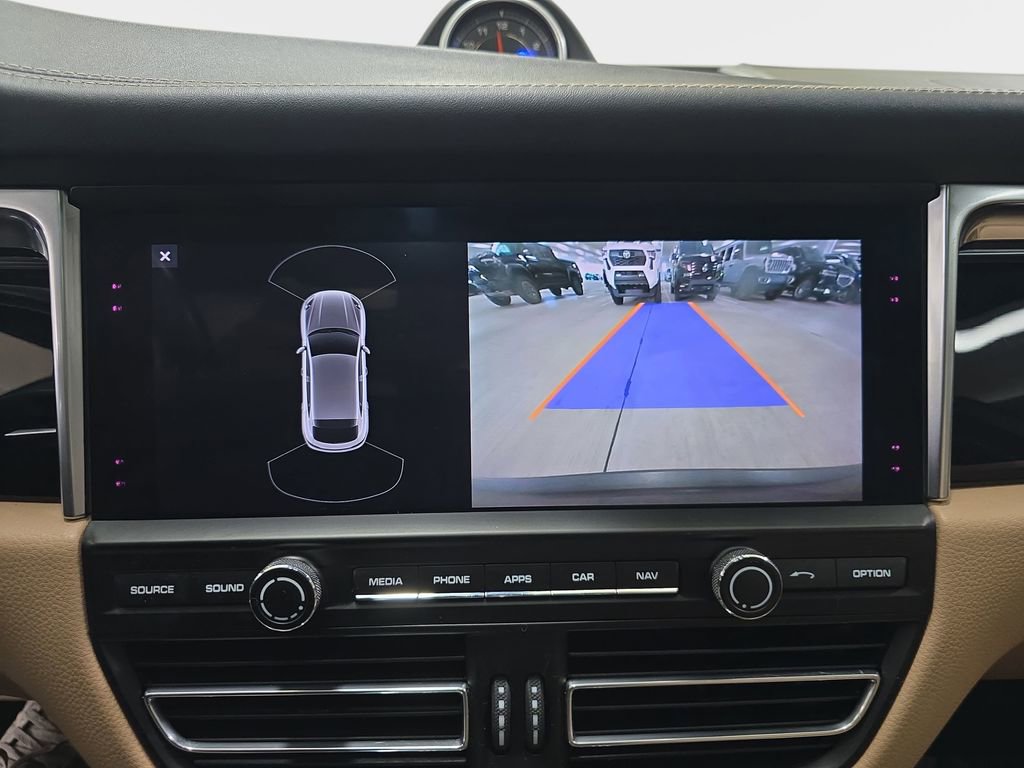 Used 2021 Porsche Macan S image 24