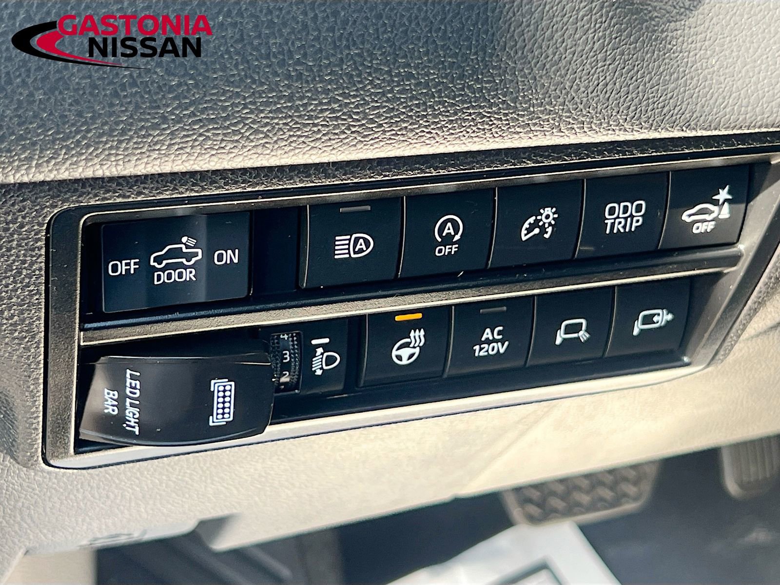 Used 2024 Toyota Tundra Limited w/ Power Package image 13