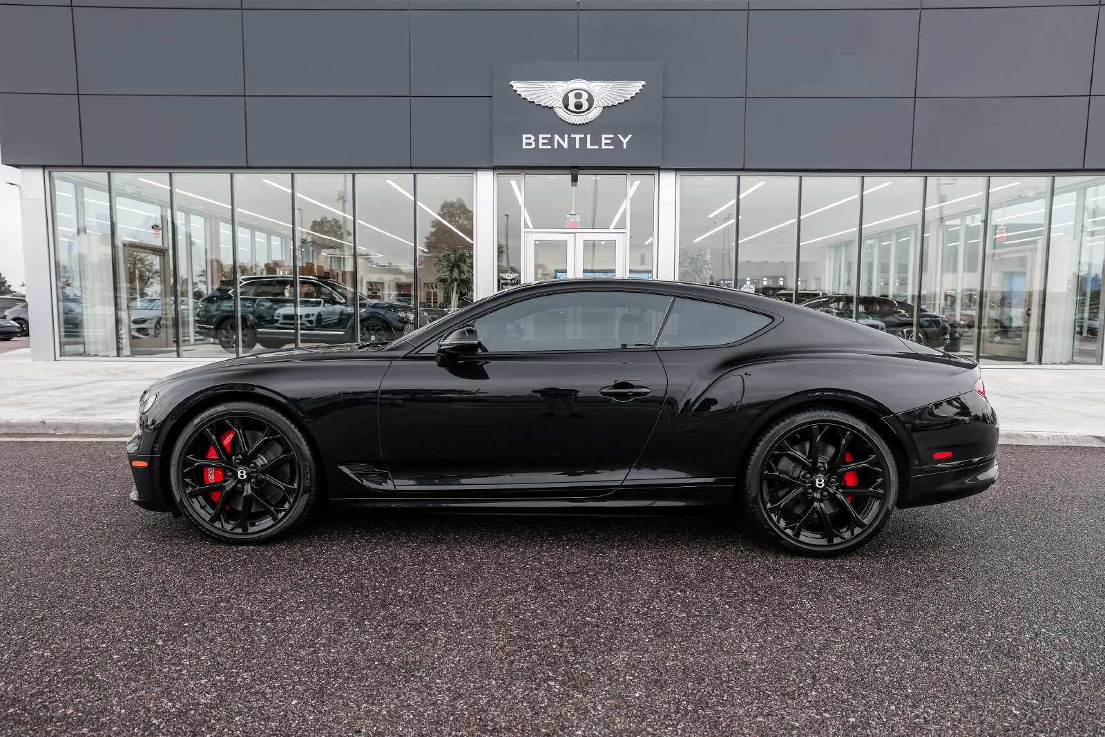 Certified 2023 Bentley Continental GT V8 AWD/4WD image 5