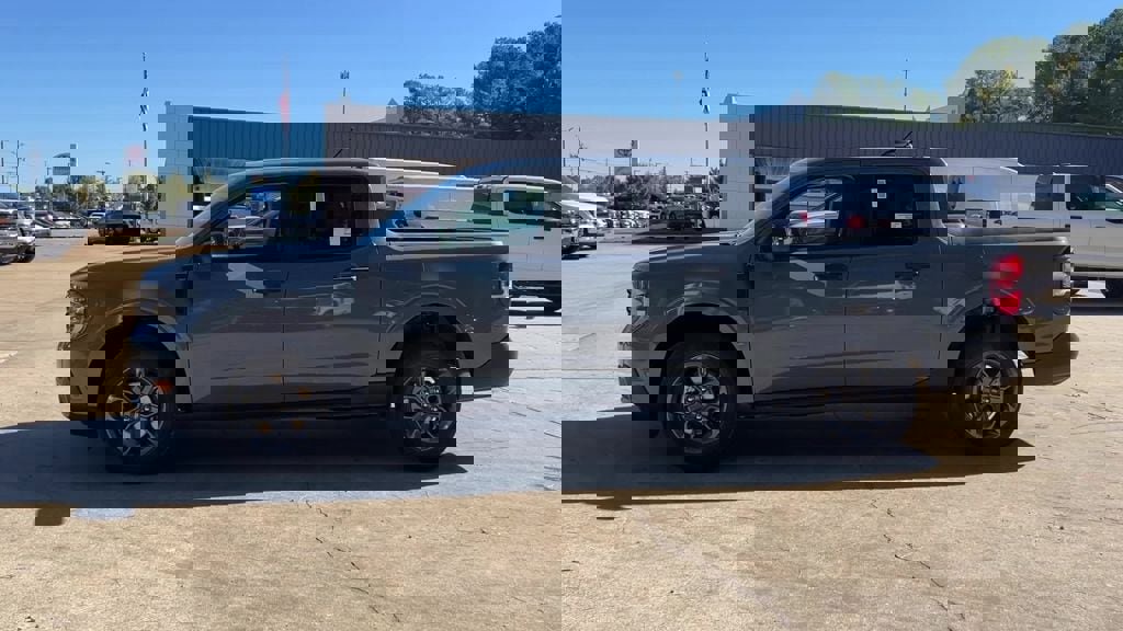 New 2025 Ford Maverick XLT w/ Equipment Group 302A image 3