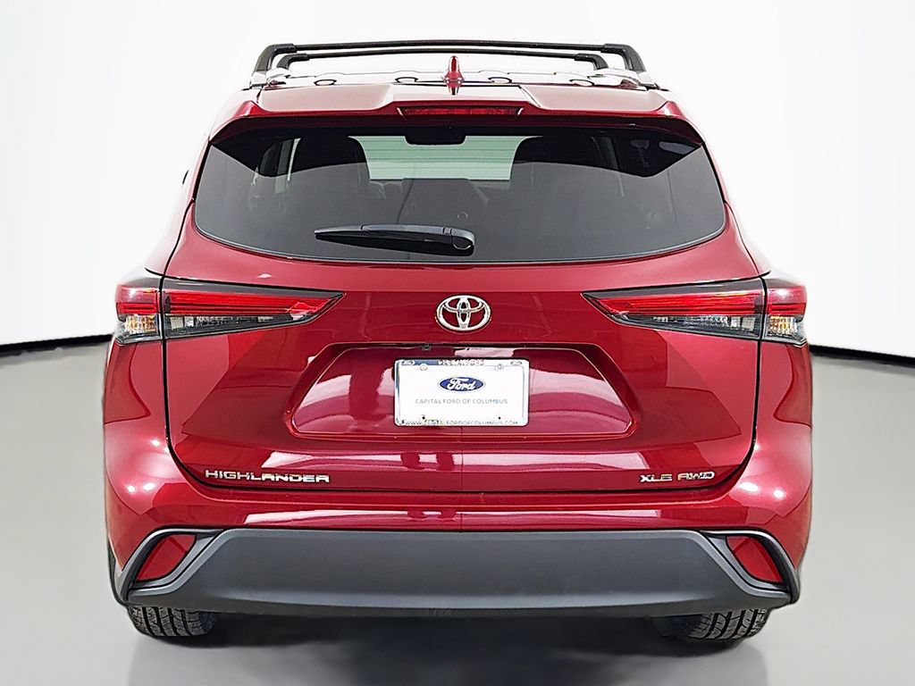 Used 2023 Toyota Highlander XLE AWD/4WD image 15