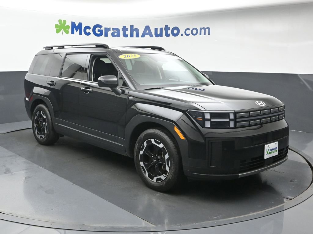 Used 2025 Hyundai Santa Fe SEL image 2