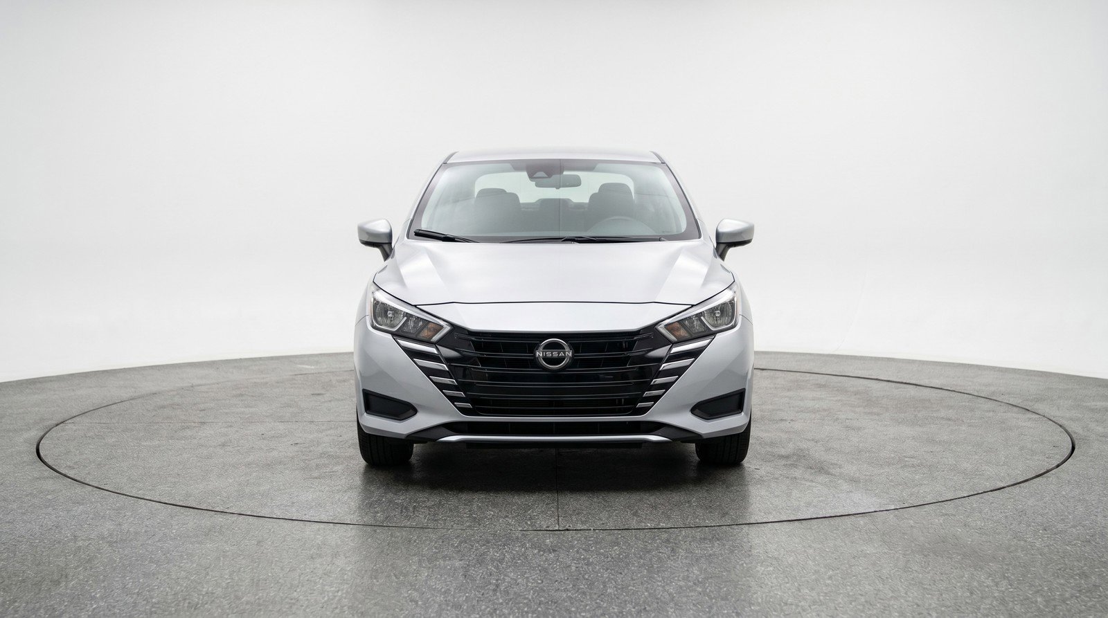 Used 2025 Nissan Versa SV FWD image 2