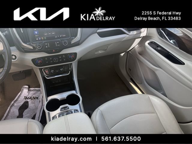 Used 2020 GMC Terrain Denali w/ Denali Premium Package FWD image 14