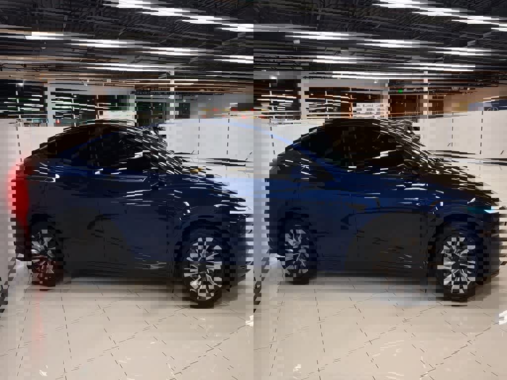 Used 2026 Tesla Model Y AWD image 15