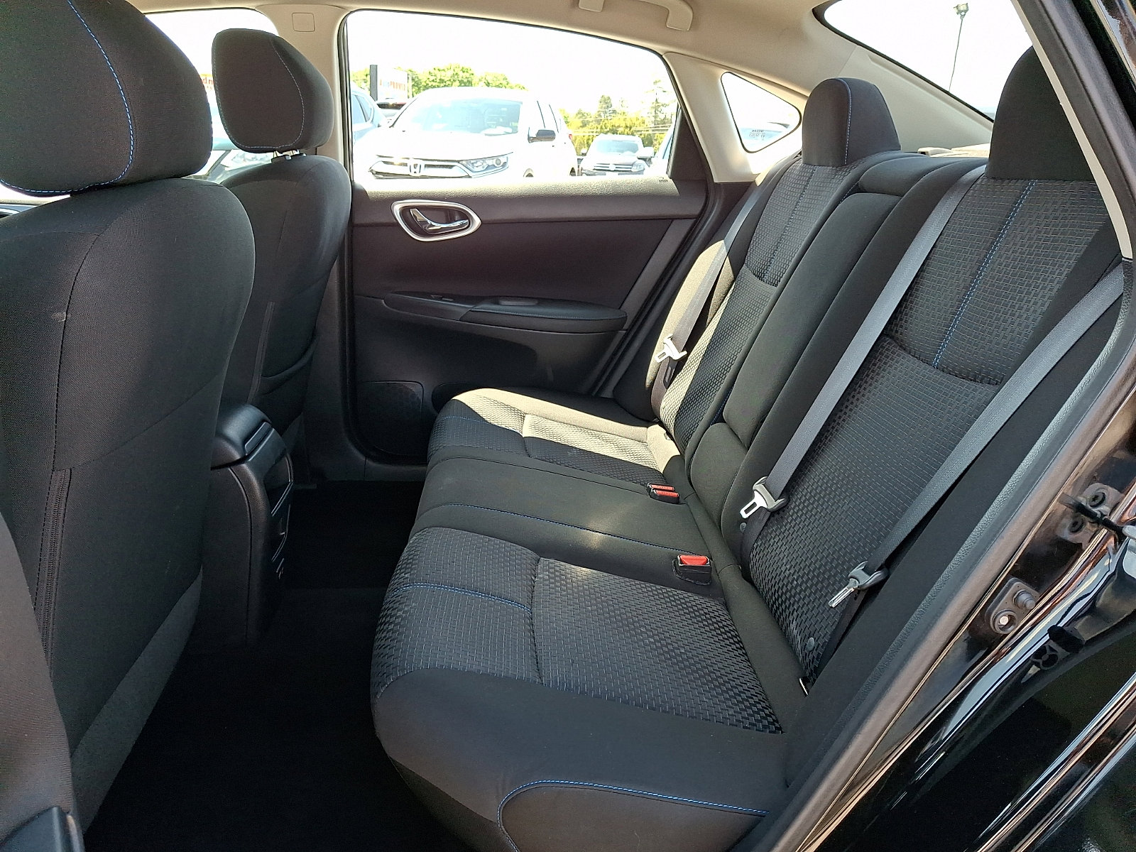 Used 2019 Nissan Sentra SR FWD image 10