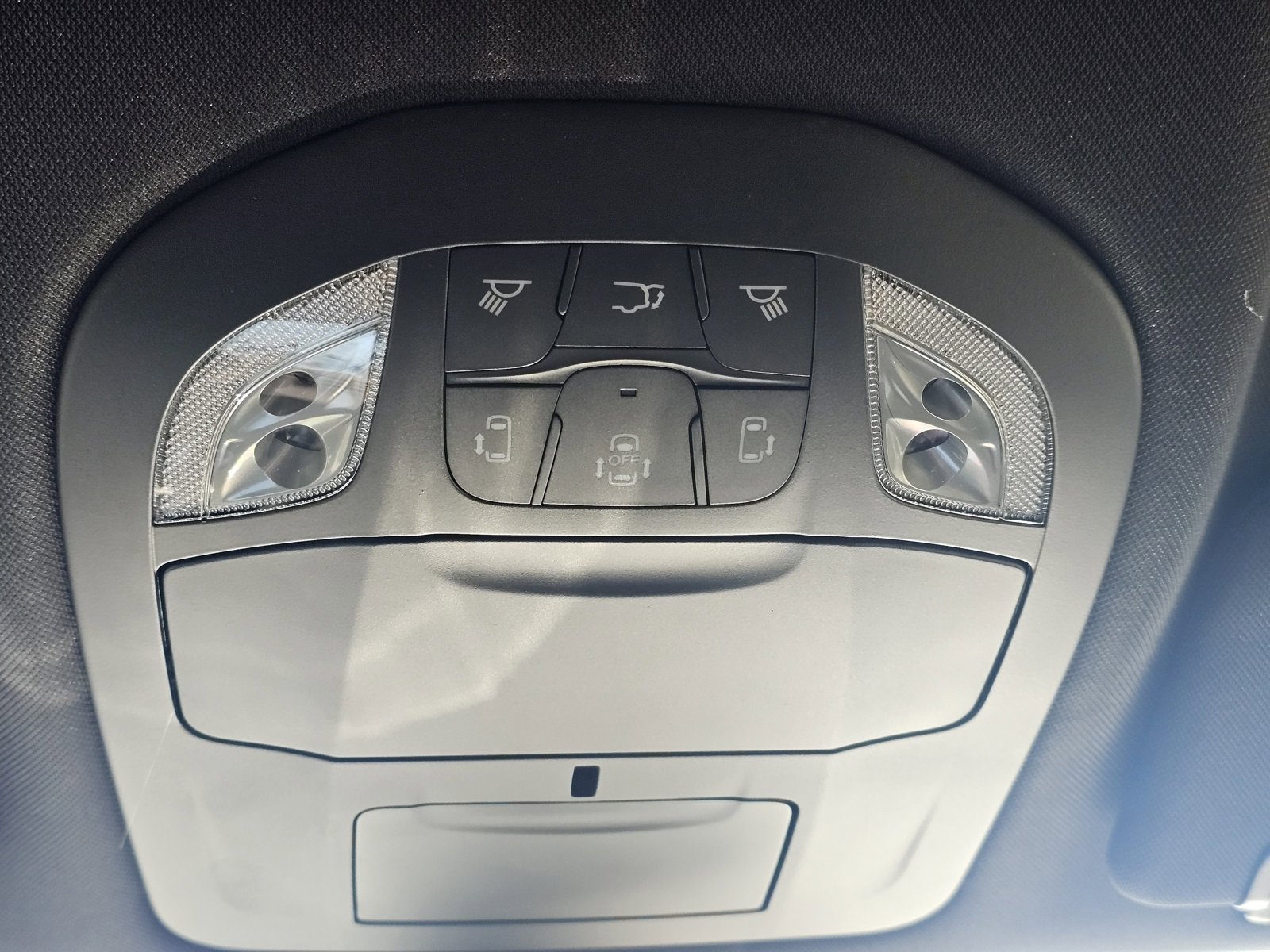 New 2026 Chrysler Voyager LX image 21