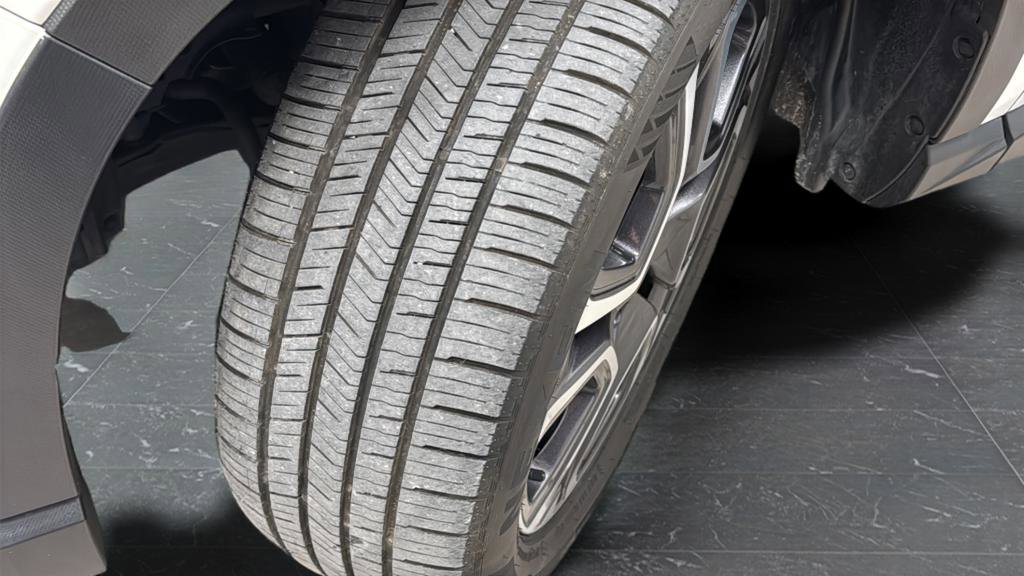 Used 2023 Subaru Ascent Limited image 30