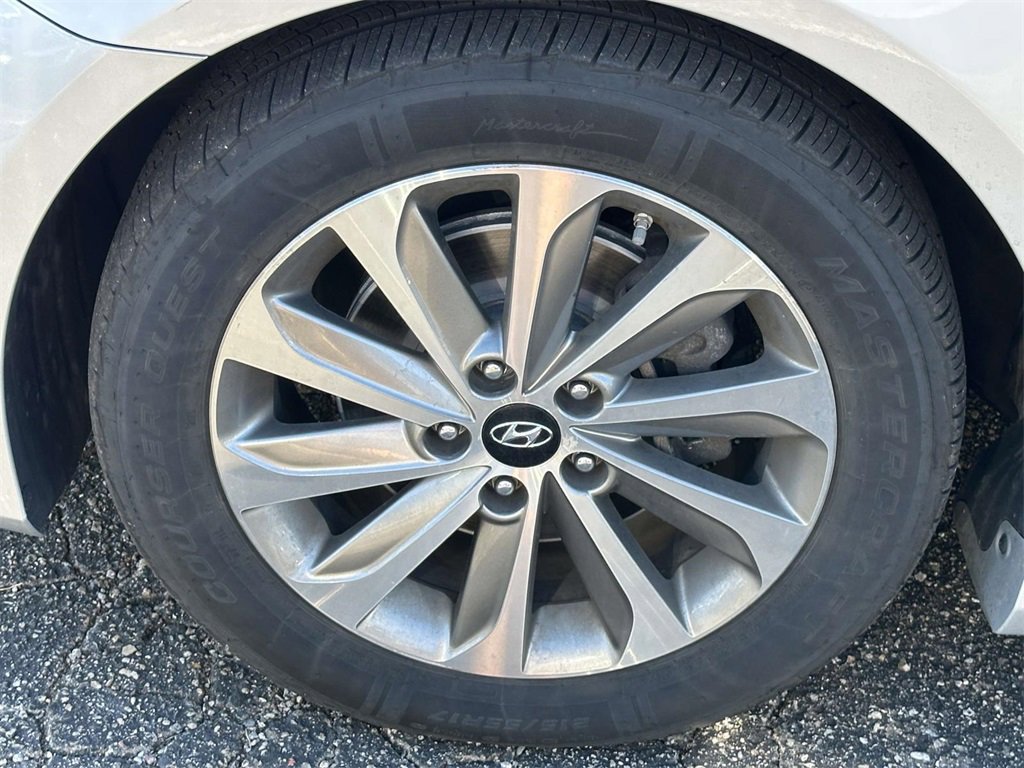 Used 2014 Hyundai Sonata Limited w/ Technology Package 05 image 9