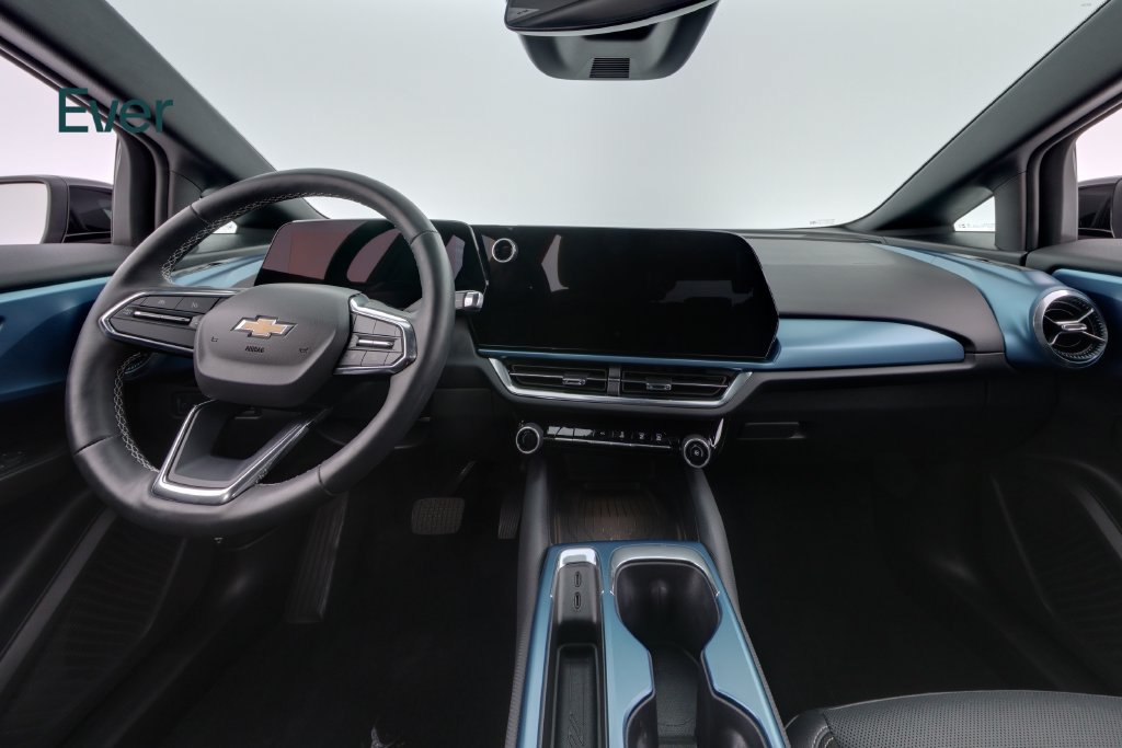 Used 2024 Chevrolet Equinox EV LT w/ LPO, Blackout Package FWD image 26