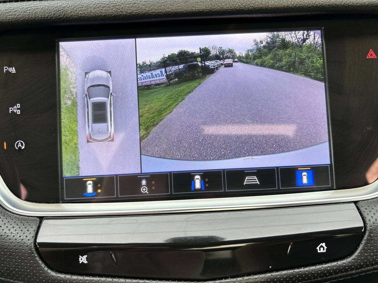 Used 2024 Cadillac XT5 Premium Luxury w/ Technology Package image 17