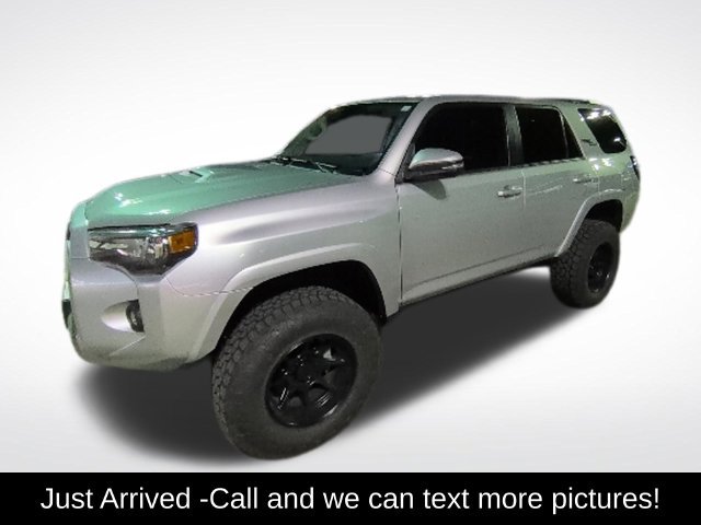Used 2022 Toyota 4Runner TRD Off-Road Premium AWD/4WD image 1