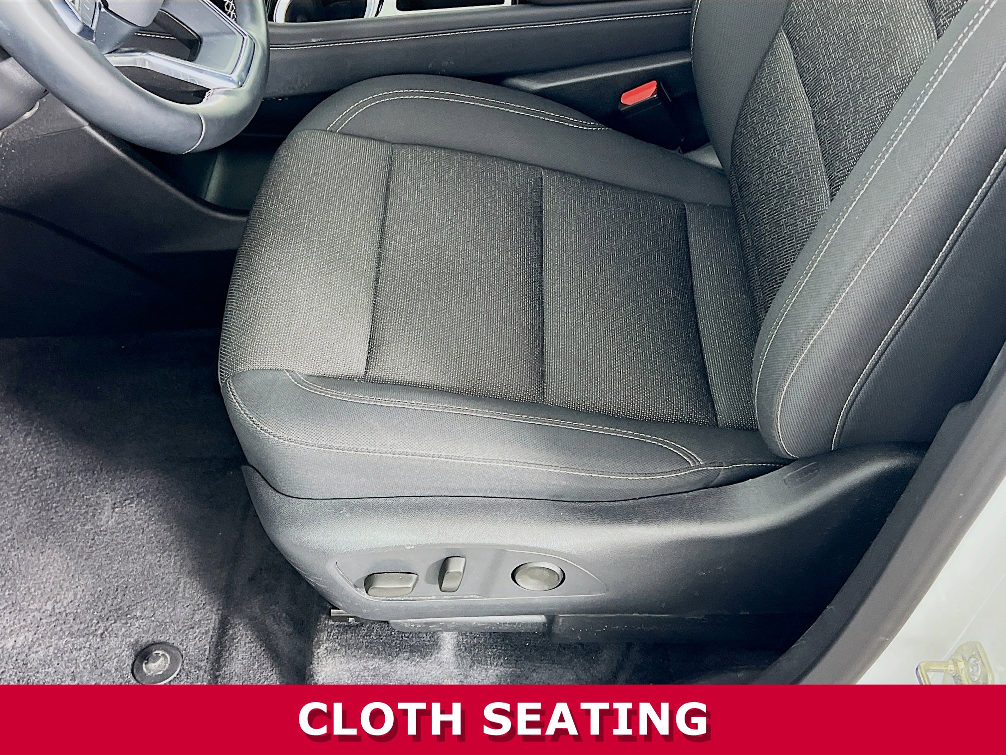 Certified 2025 Chevrolet Traverse LT image 4