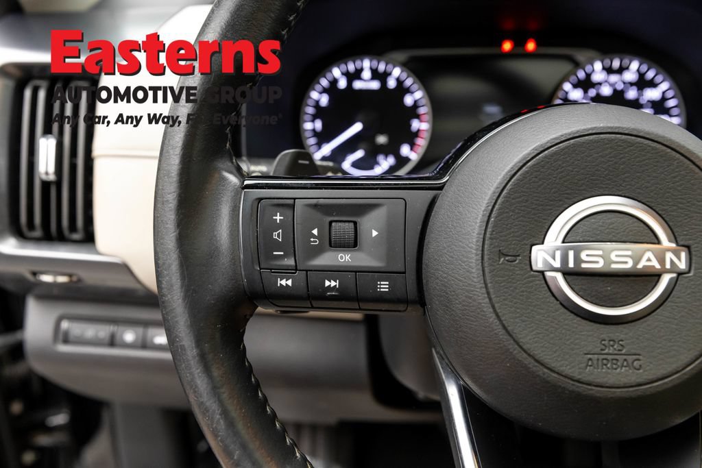 Used 2023 Nissan Pathfinder SL w/ SL Premium Package AWD/4WD image 15