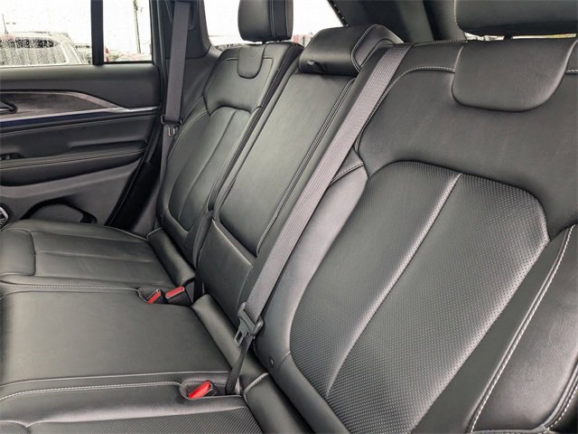 Used 2022 Jeep Grand Cherokee Overland image 28