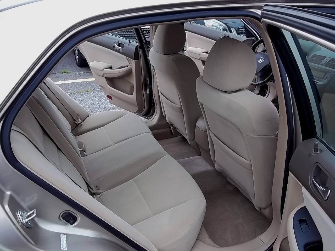 Used 2006 Honda Accord LX image 9