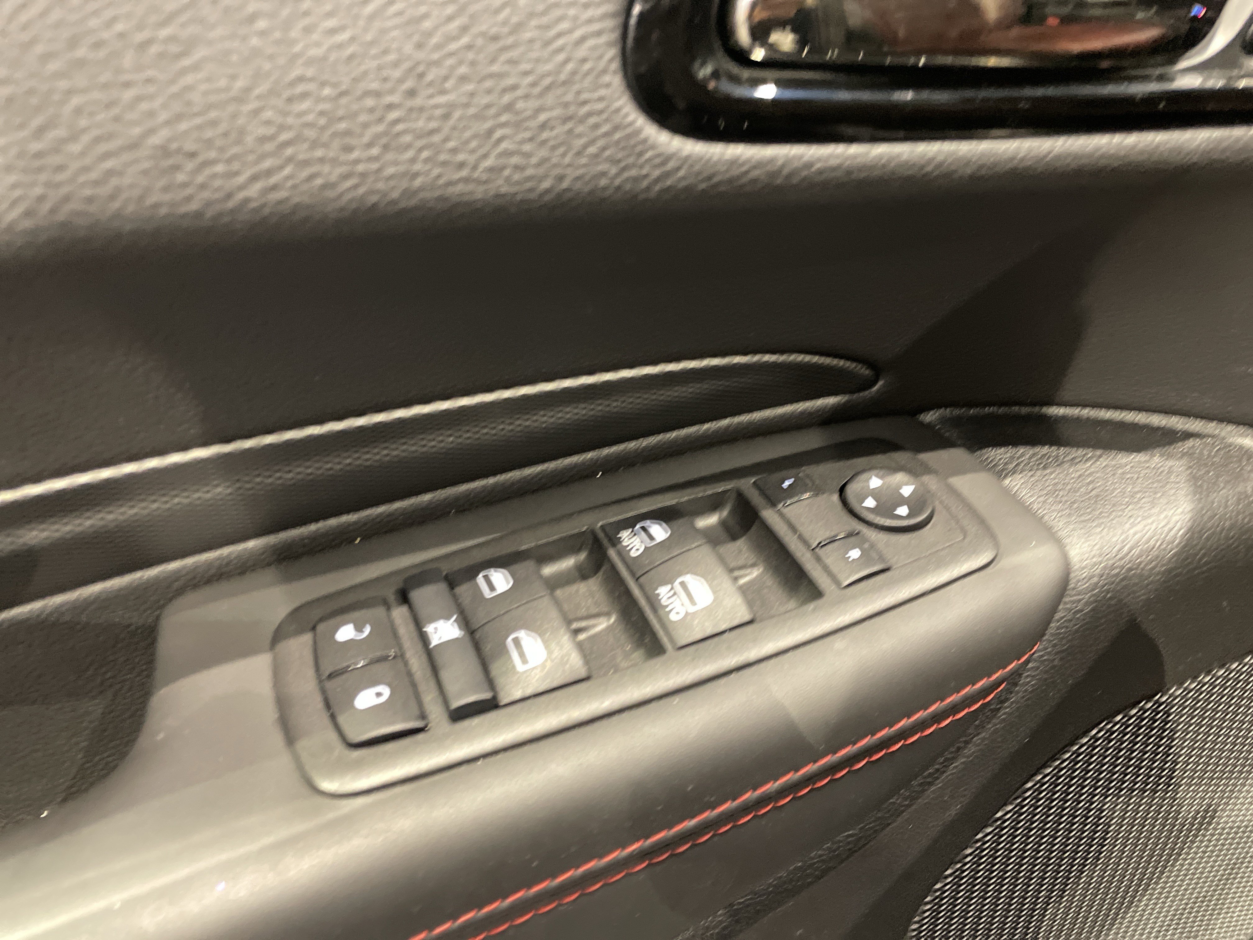 Used 2025 Dodge Durango R/T AWD/4WD image 16