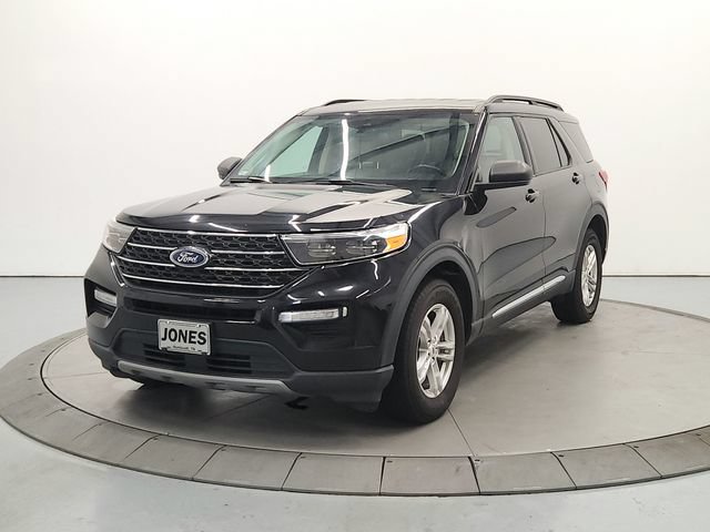 Used 2023 Ford Explorer XLT w/ Equipment Group 202A AWD/4WD image 4