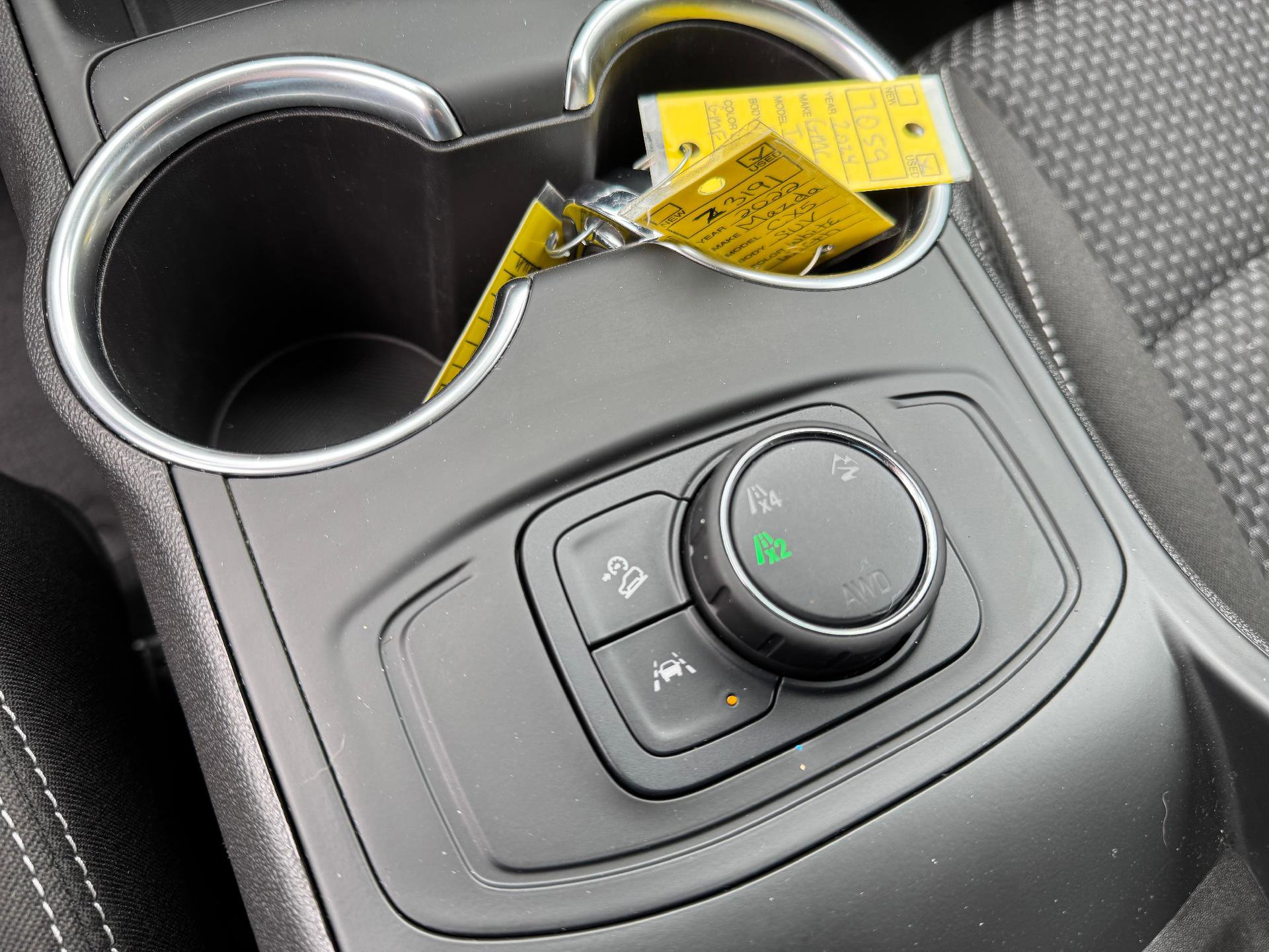 Used 2024 GMC Terrain SLE image 33