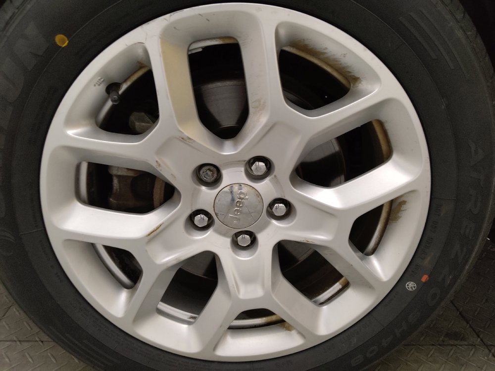 Used 2016 Jeep Renegade Latitude FWD image 31