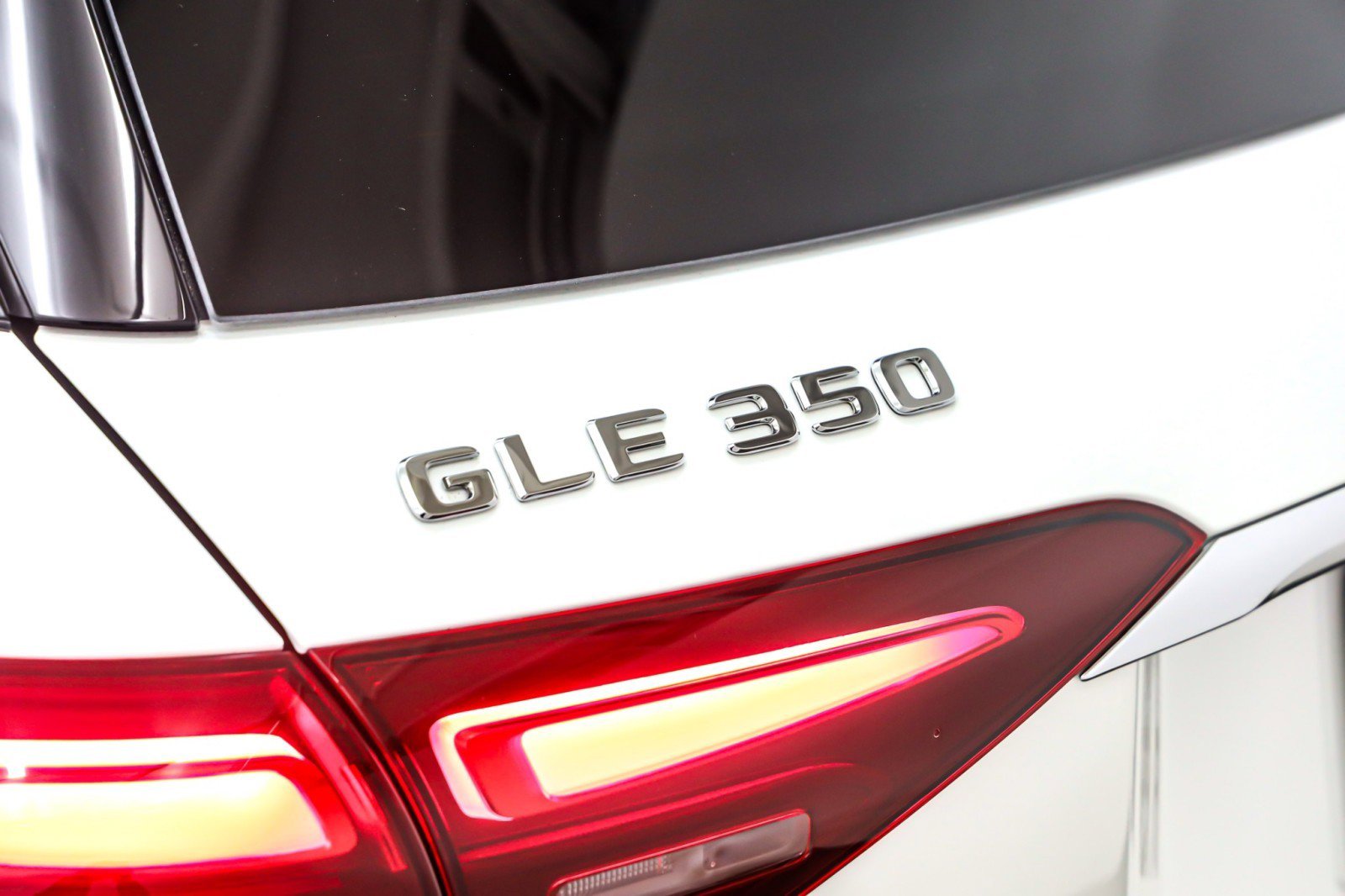Certified 2025 Mercedes-Benz GLE 350 4MATIC image 10