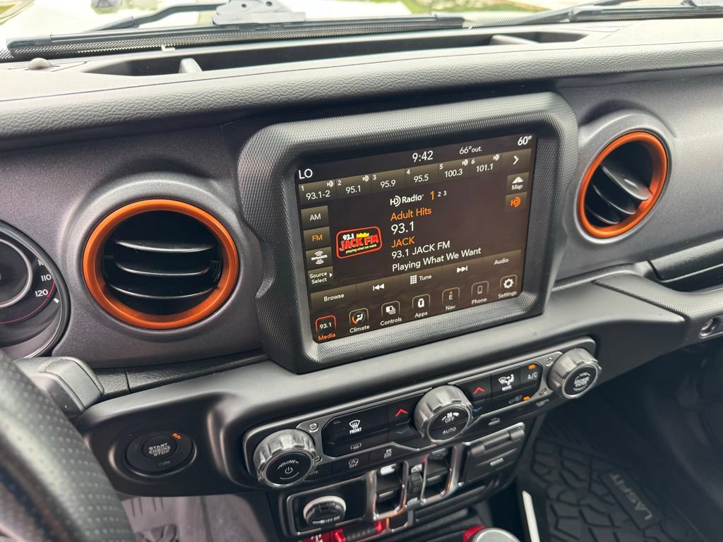 Used 2022 Jeep Gladiator Mojave AWD/4WD image 23