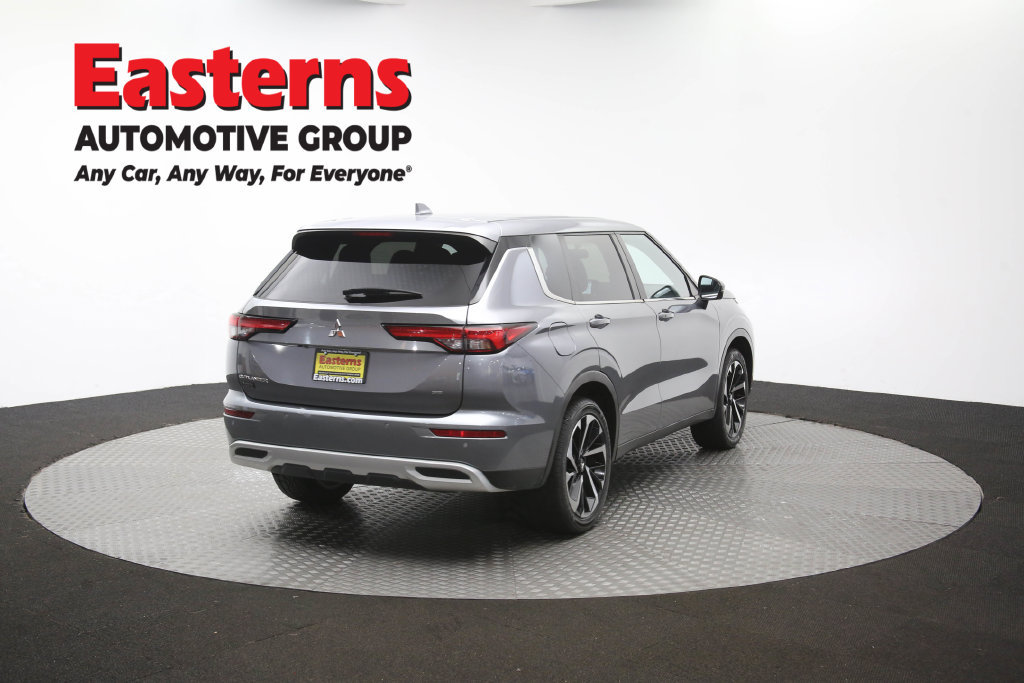 Used 2024 Mitsubishi Outlander SE FWD image 40