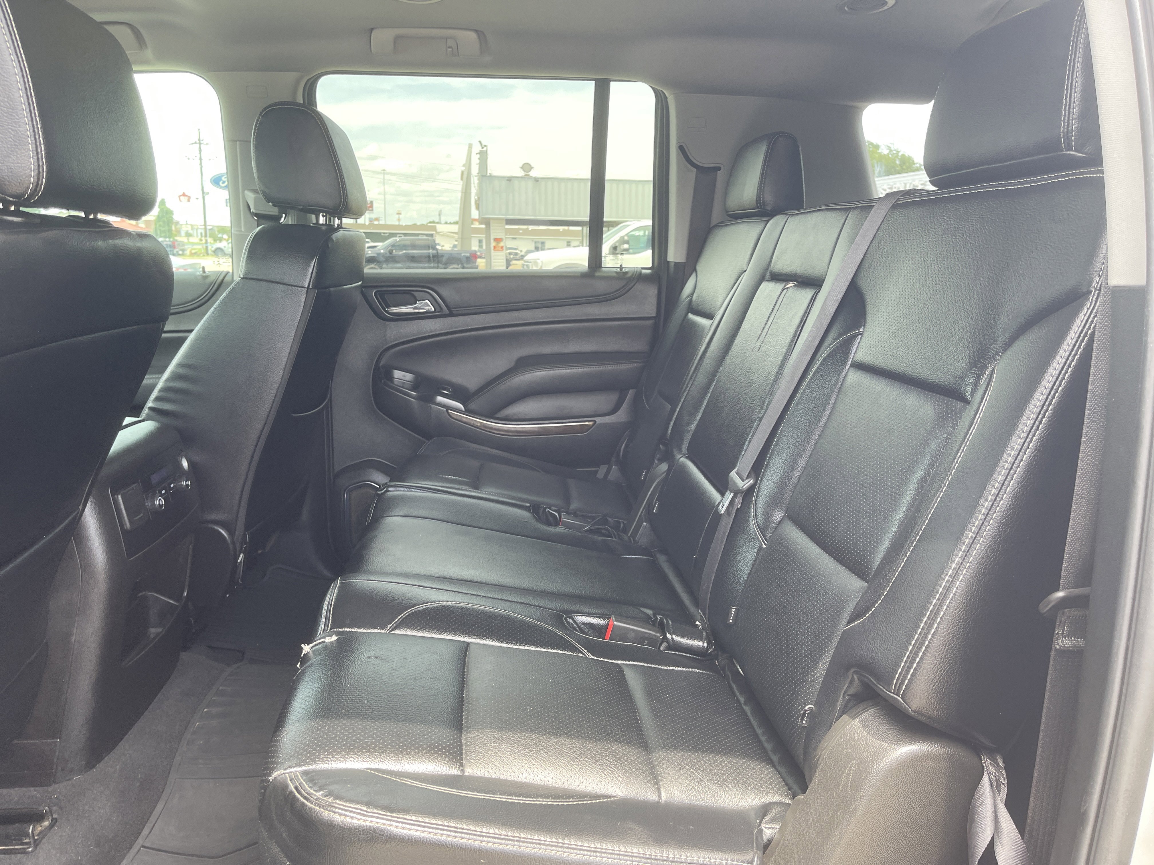 Used 2019 Chevrolet Suburban LS w/ All-Season Package RWD image 37