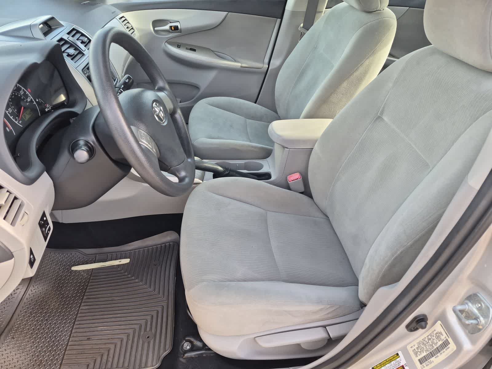 Used 2013 Toyota Corolla LE FWD image 15