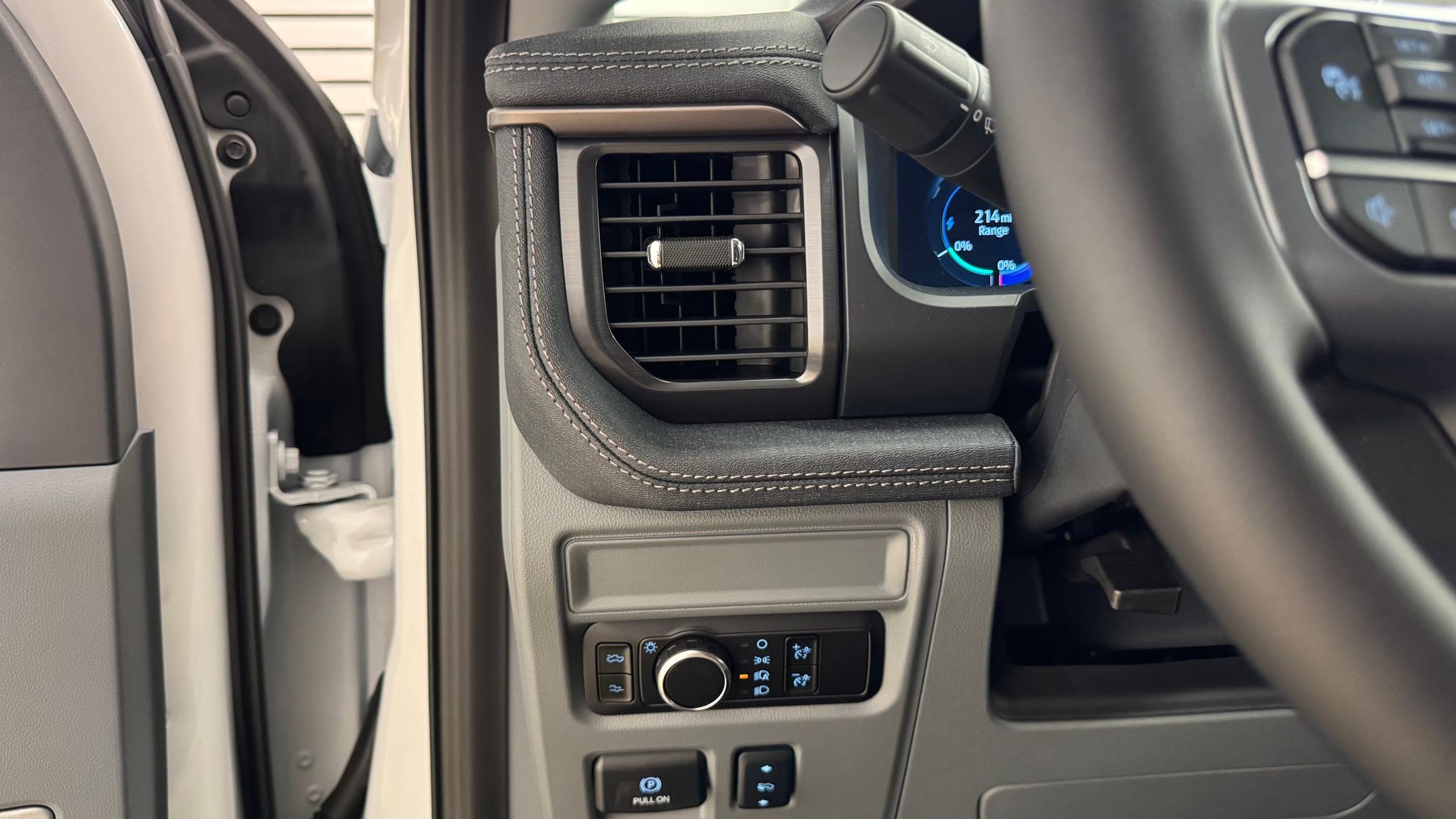 New 2025 Ford F150 Lightning Flash image 28