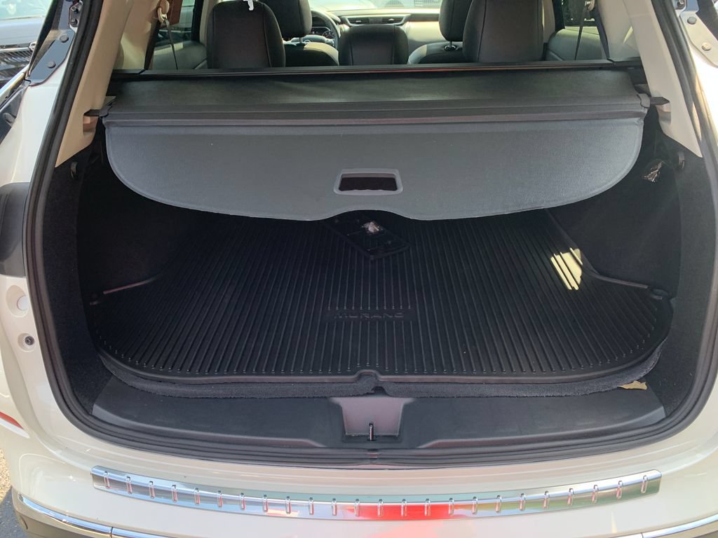 Certified 2024 Nissan Murano Platinum w/ Cargo Package FWD image 27