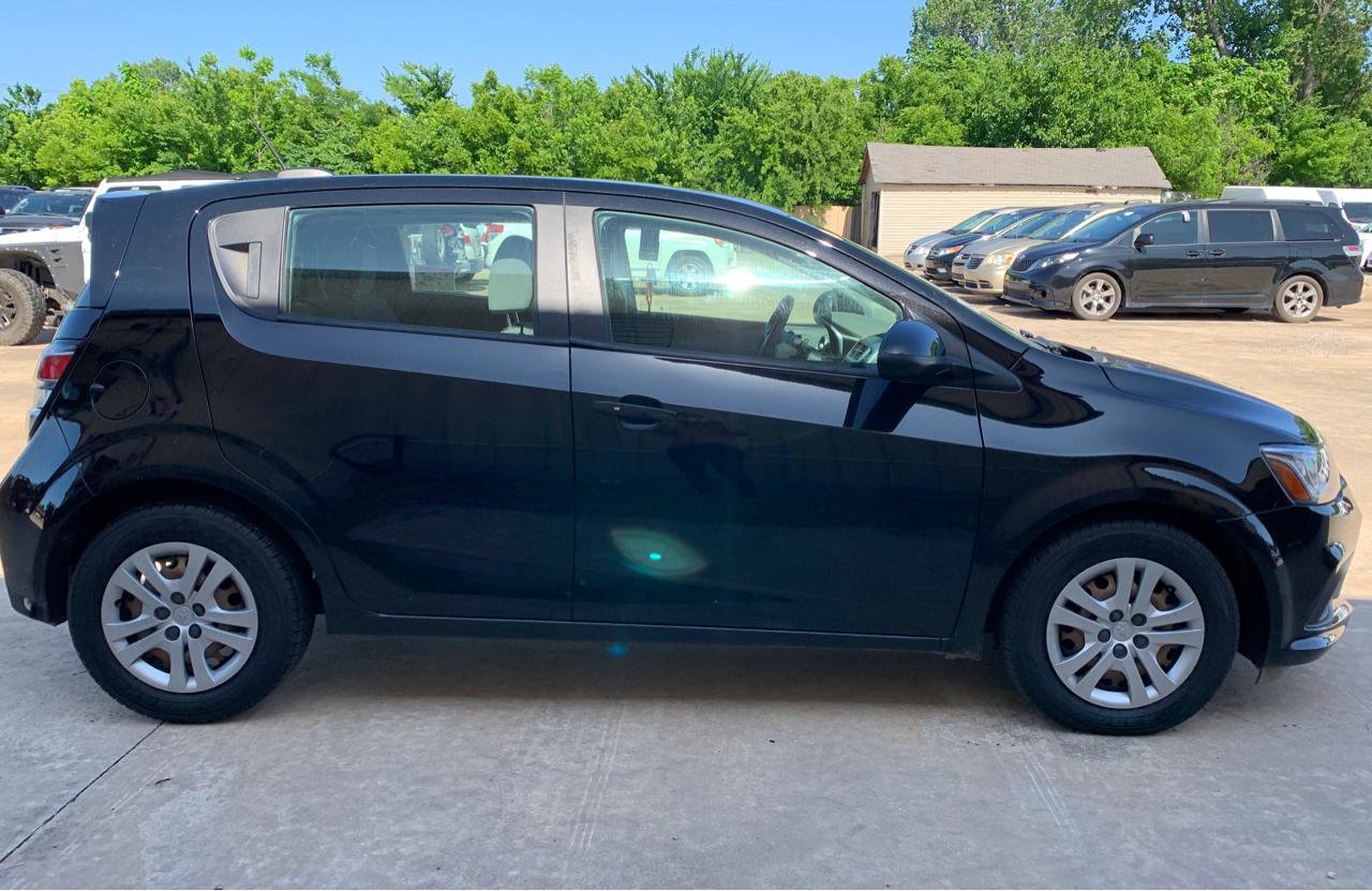 Used 2020 Chevrolet Sonic LT FWD image 4