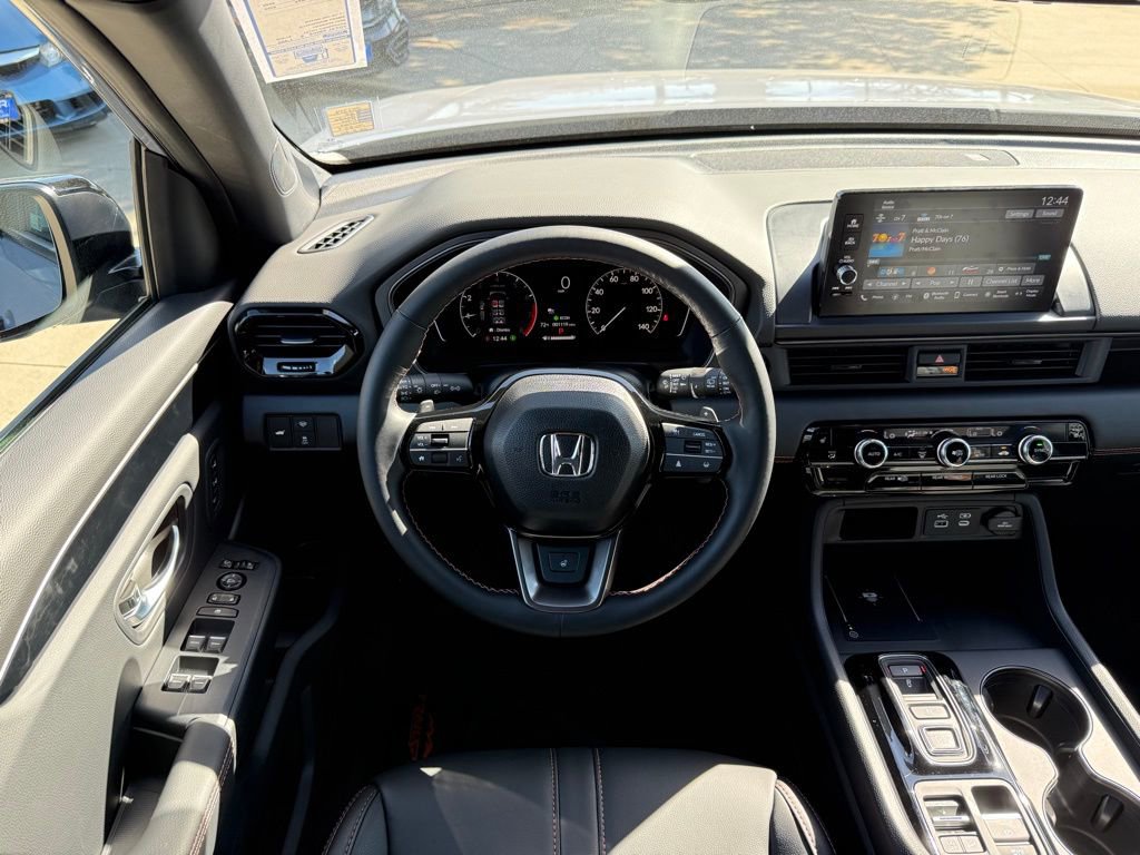 Certified 2025 Honda Pilot TrailSport image 3