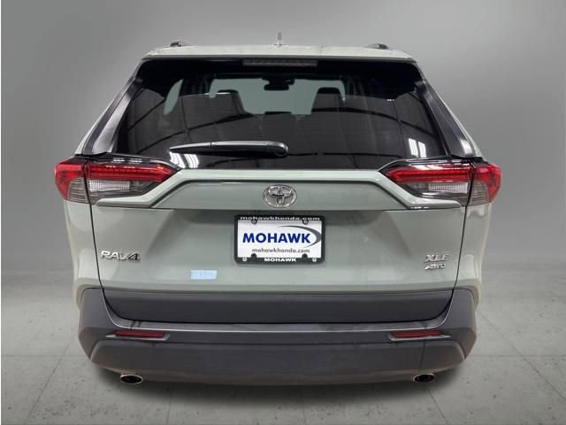 Used 2023 Toyota RAV4 XLE w/ Convenience Package AWD/4WD image 4