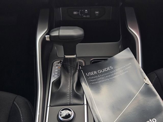 New 2026 Kia Sorento LX image 17