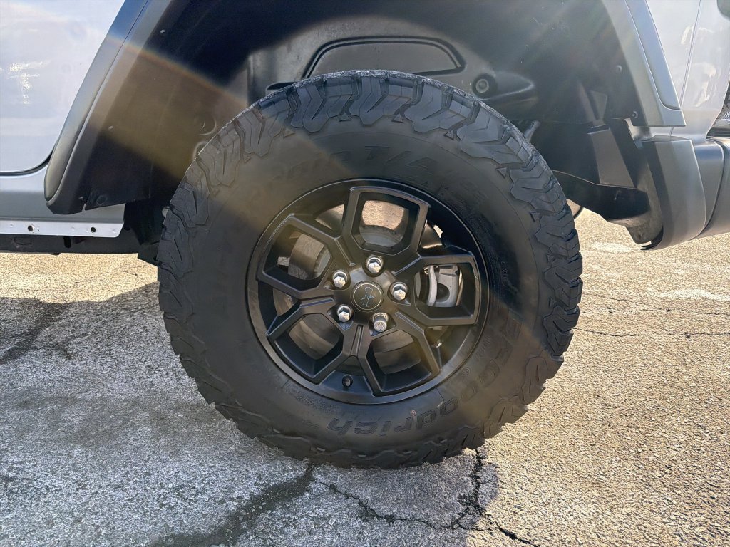 Used 2024 Jeep Wrangler Unlimited AWD/4WD image 33